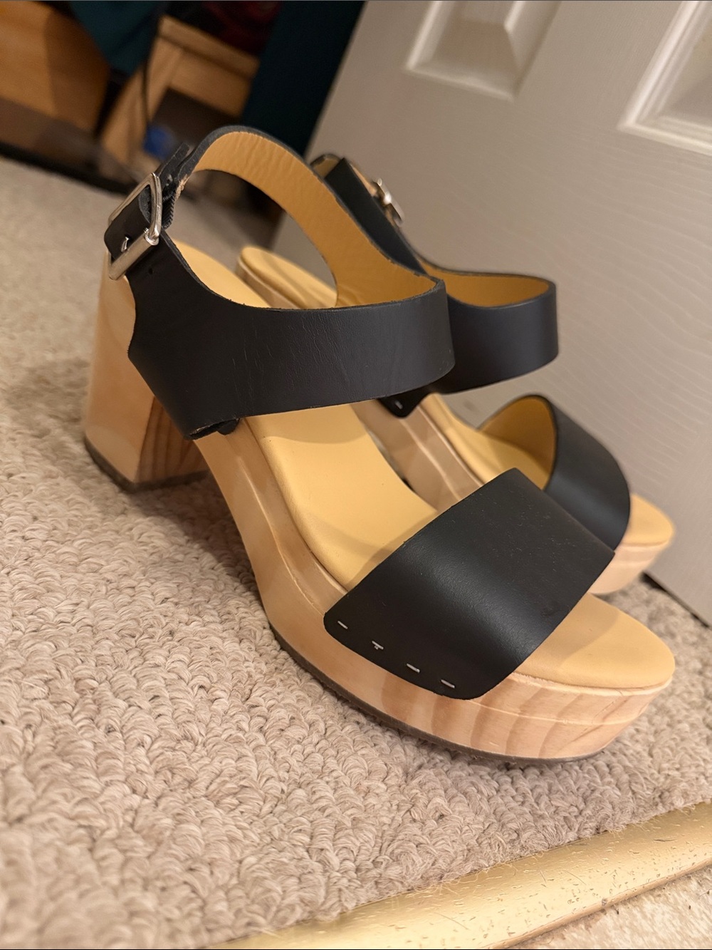 Nisolo Black Leather Platform Sandal with Wood Heel